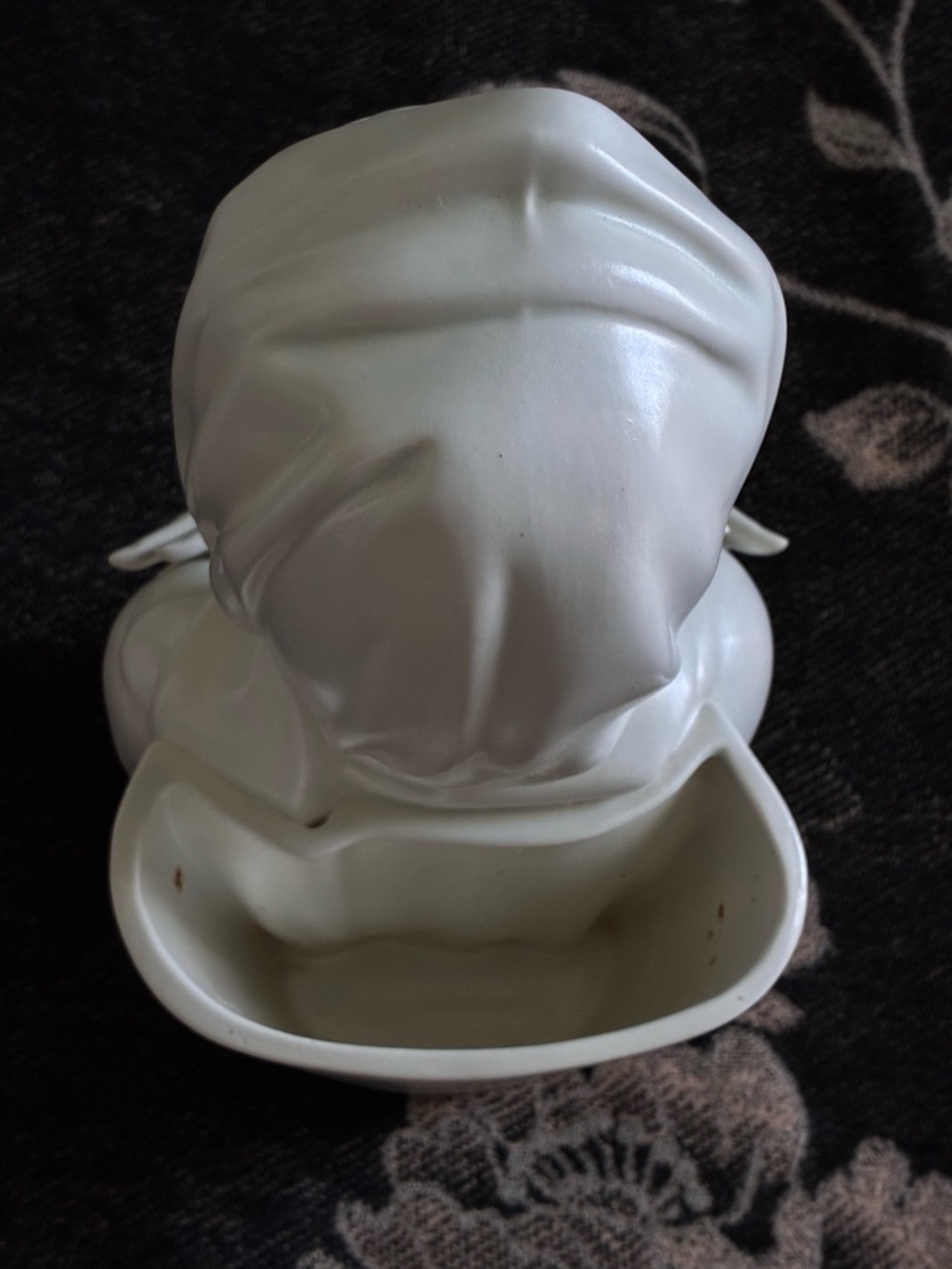 Contemporary White Madonna Sculpture - Unbranded Home Art Accent - Picture 9 of 12